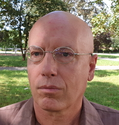 Media Kit: Author’s Bio: Senad Dizdarević