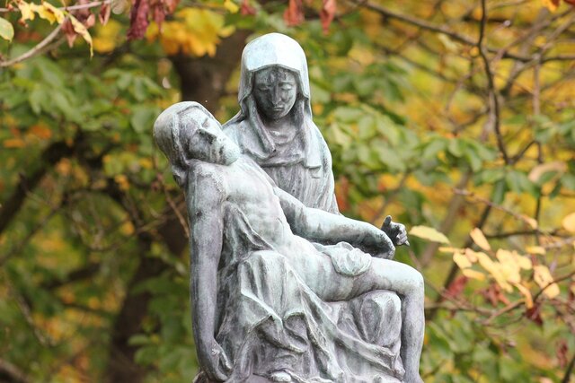 Pope Francis Burial St. Mary Major: Mary and Jesus, Pieta
